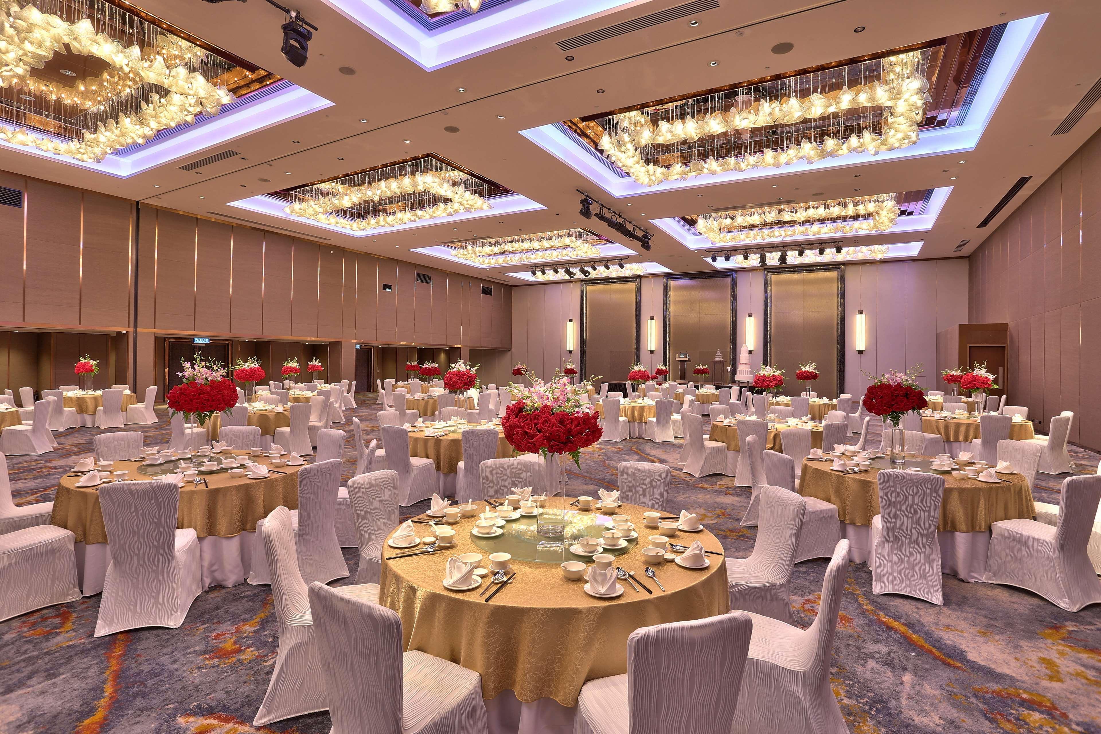 فندق هيلتون كوتا كينابالو المظهر الخارجي الصورة The Grand Ballroom